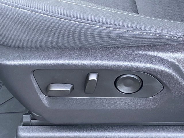 Certified 2025 Chevrolet Silverado 1500 Custom image 32