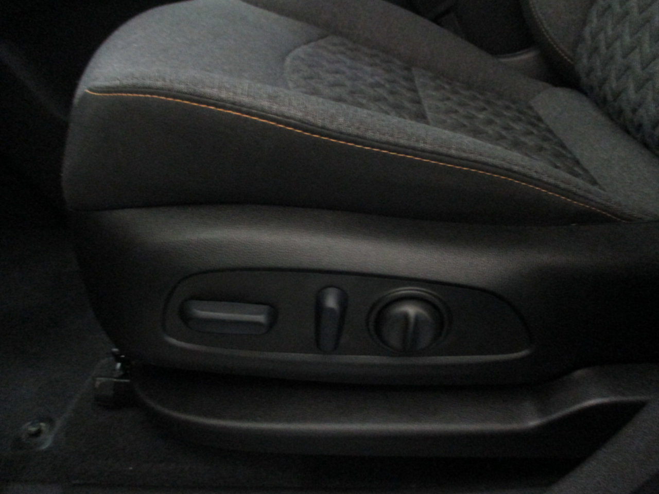 Used 2023 Chevrolet Equinox LT image 18