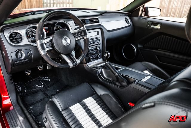 Used 2014 Ford Mustang Shelby GT500 w/ Equipment Group 821A RWD image 2