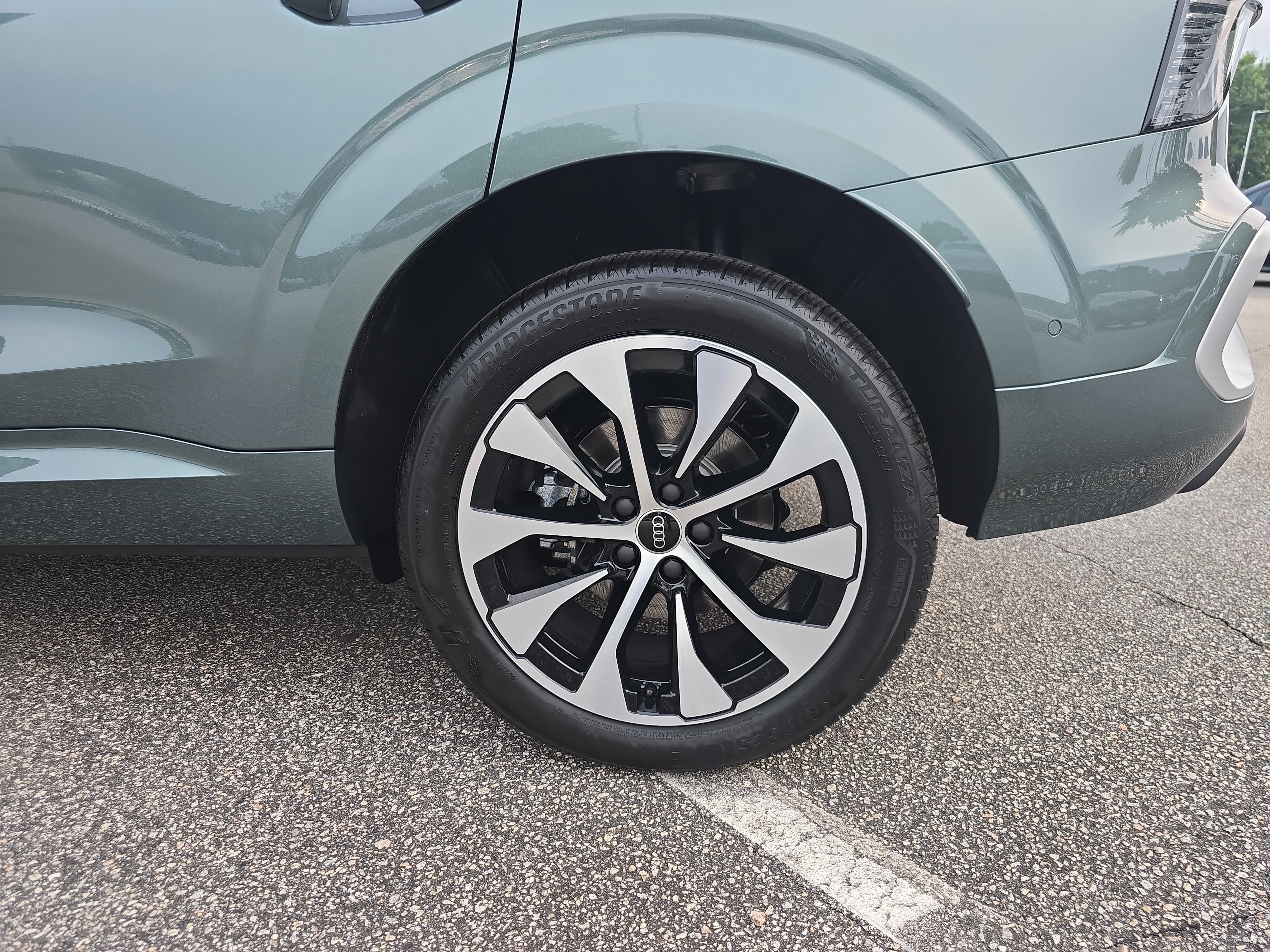 New 2026 Audi Q3 quattro 2.0T AWD/4WD image 30