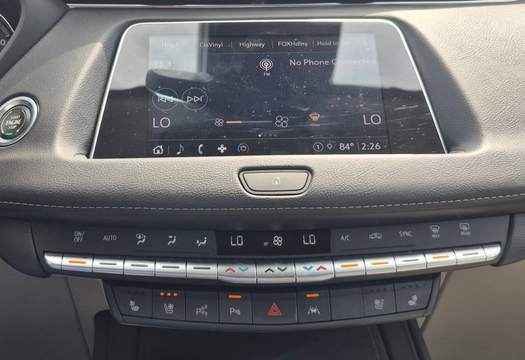 Used 2022 Cadillac XT4 Premium Luxury w/ Technology Package AWD/4WD image 8