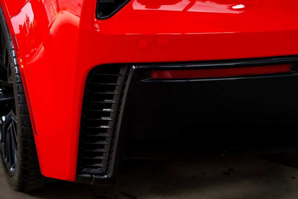 Used 2018 Chevrolet Corvette Z06 RWD image 21