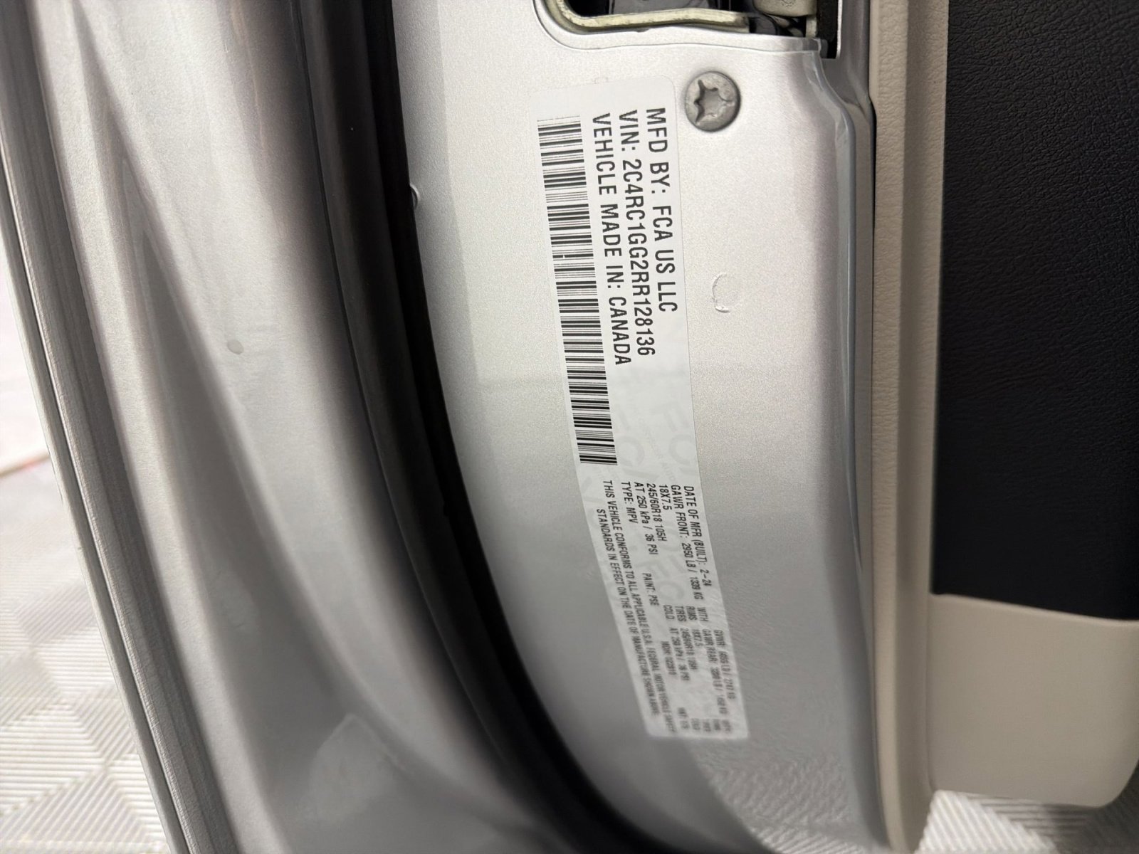 Used 2024 Chrysler Pacifica Limited image 30