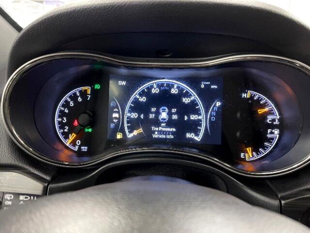 Used 2021 Jeep Grand Cherokee Laredo image 22