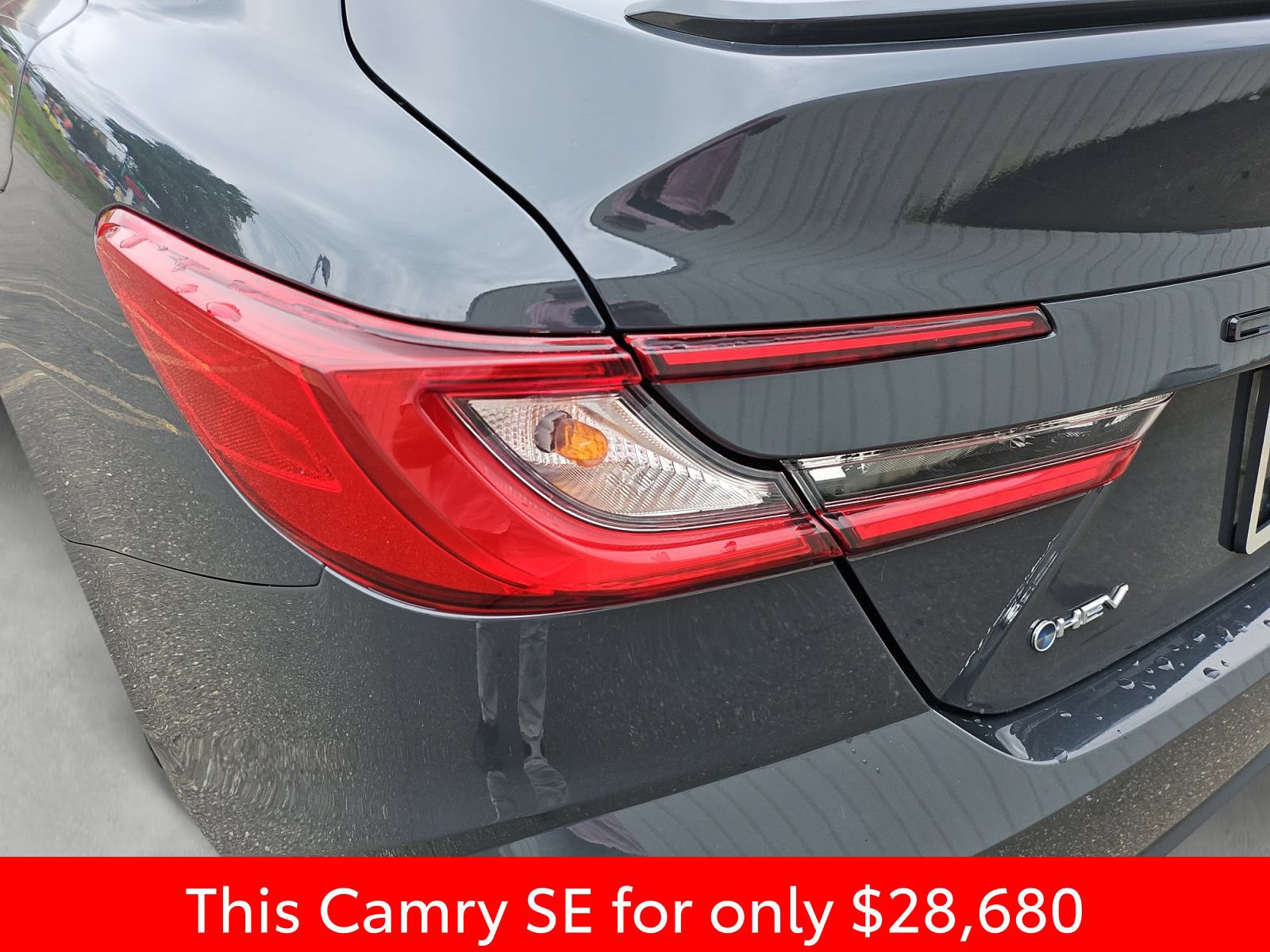 Used 2025 Toyota Camry SE FWD image 20