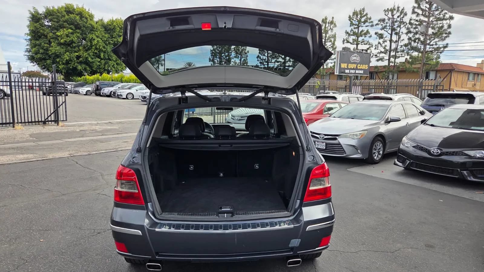 Used 2010 Mercedes-Benz GLK 350 2WD image 10