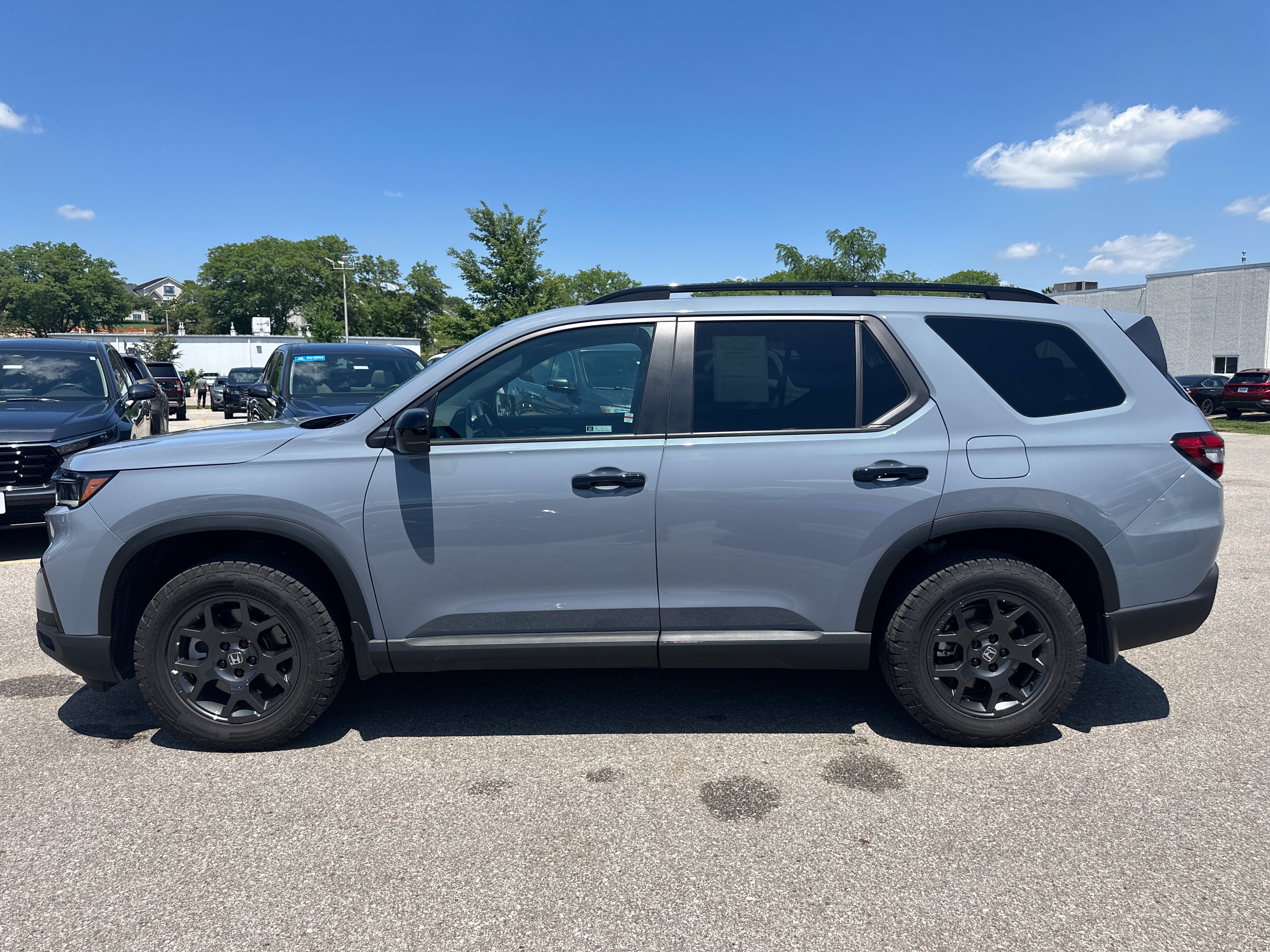 Certified 2024 Honda Pilot TrailSport image 6