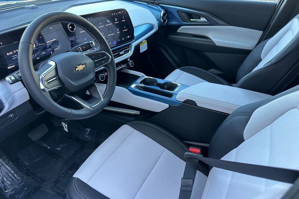 New 2026 Chevrolet Equinox EV LT FWD image 11