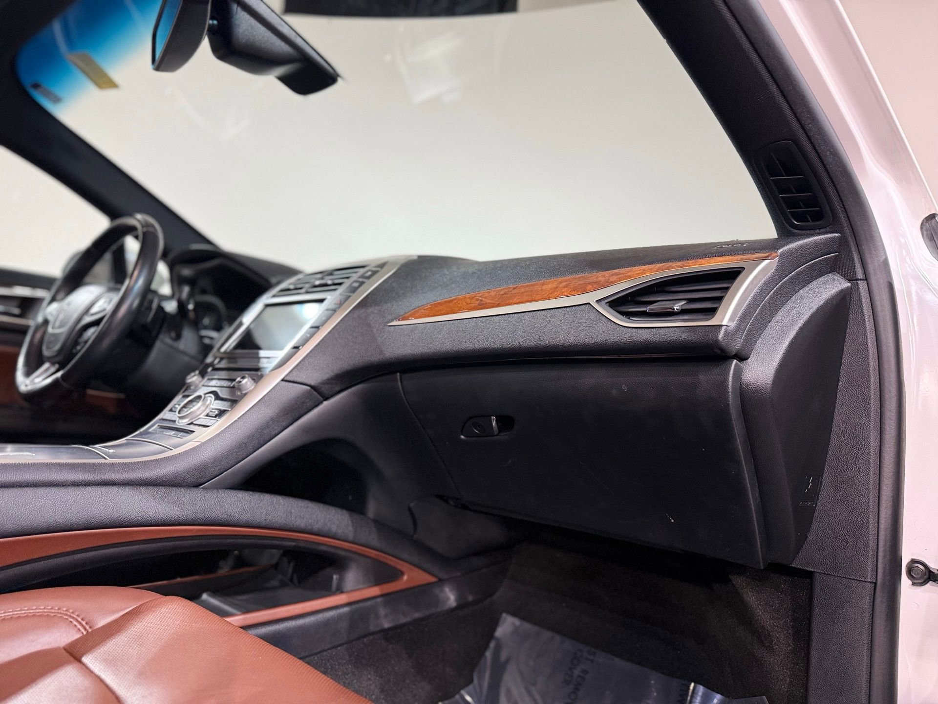 Used 2020 Lincoln MKZ Reserve w/ Monochromatic Package image 34