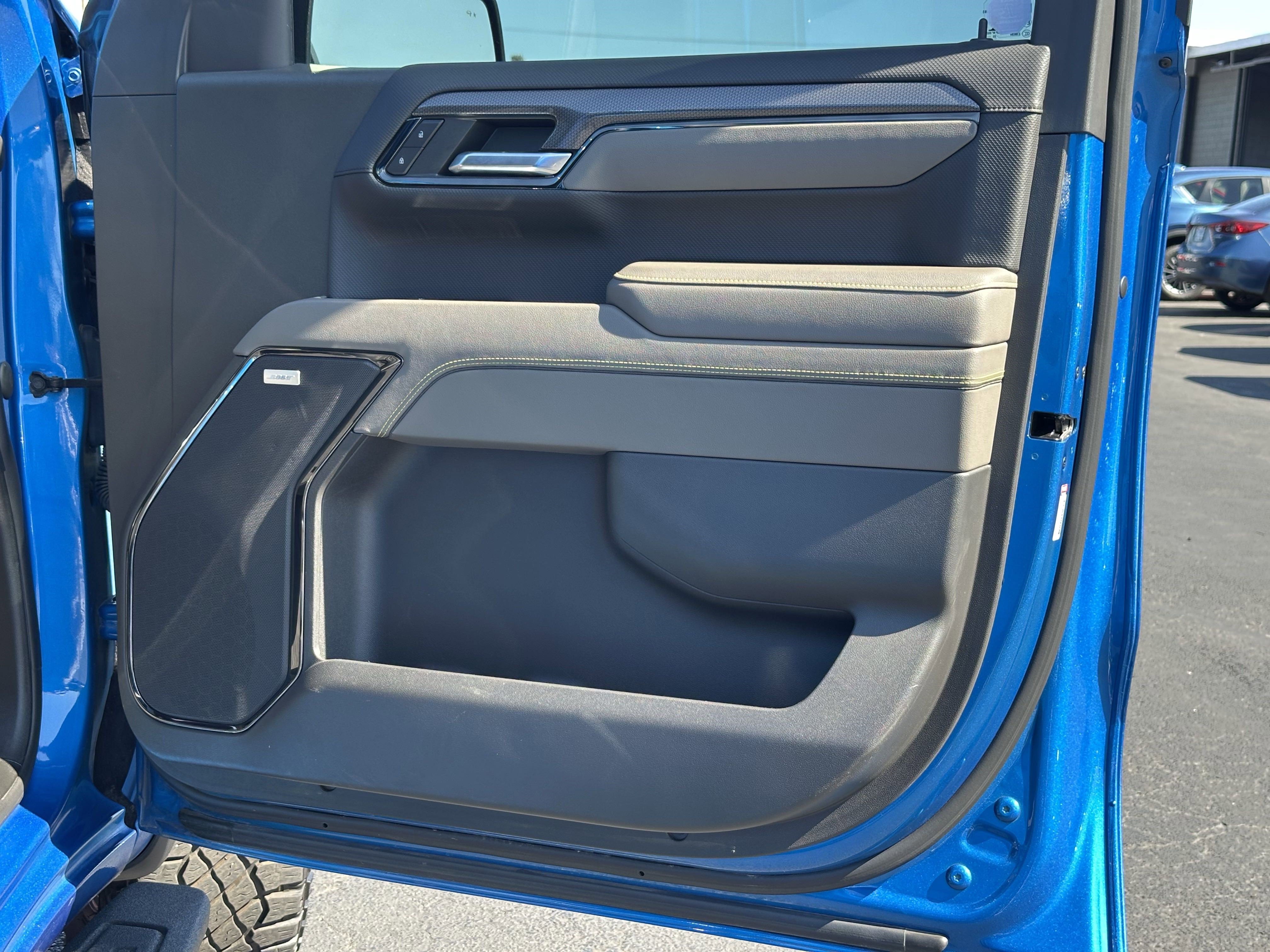 Used 2023 Chevrolet Silverado 1500 ZR2 image 12