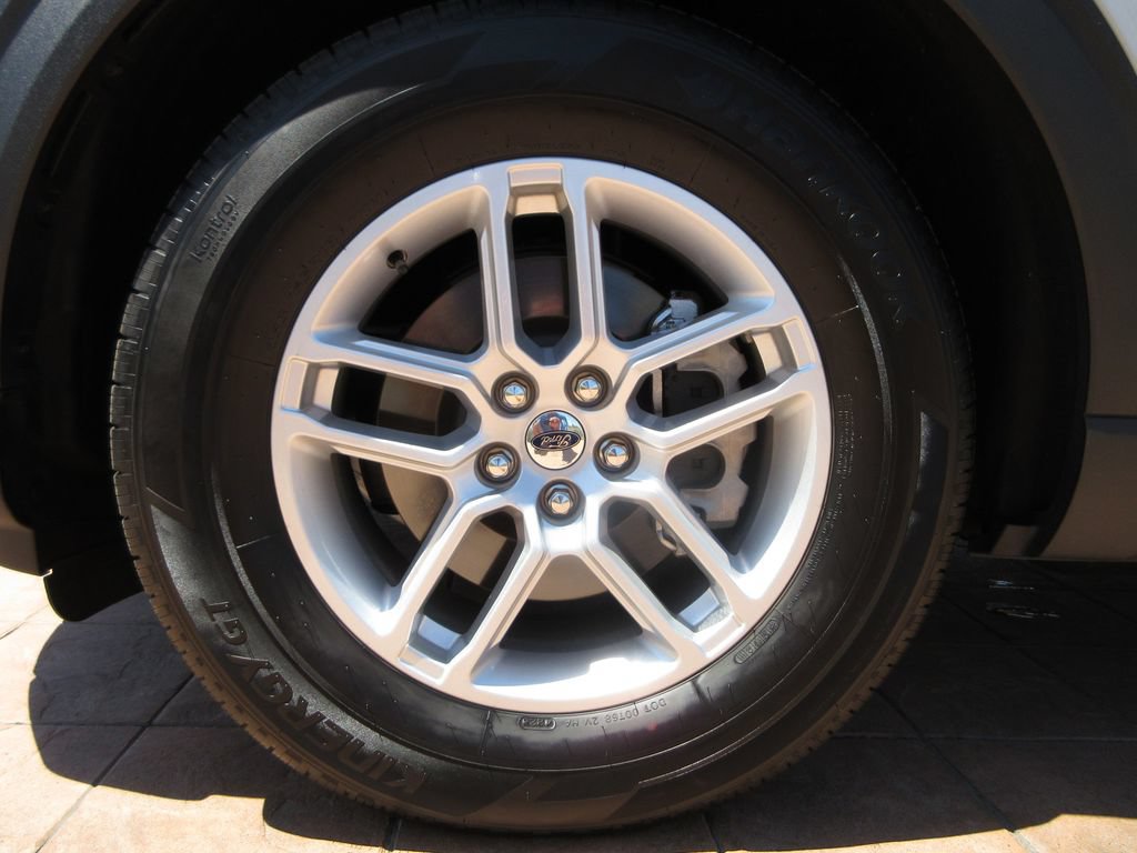 Certified 2026 Ford Explorer Active RWD image 8