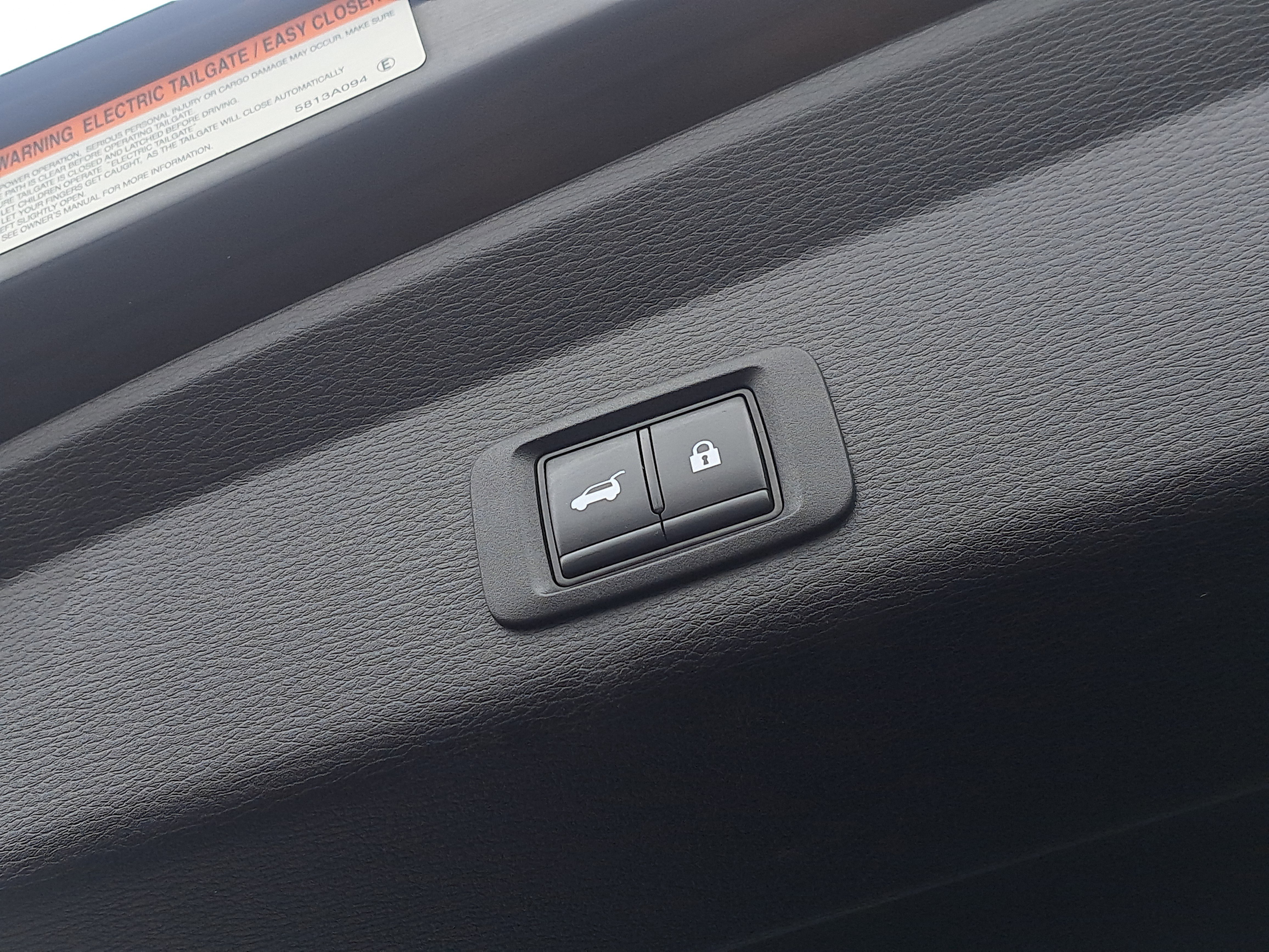 Used 2024 Mitsubishi Outlander SE image 11