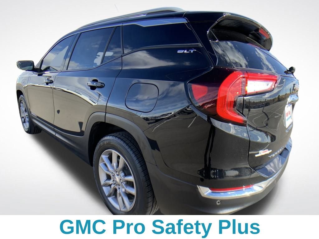 Used 2022 GMC Terrain SLT w/ Infotainment Package II image 4
