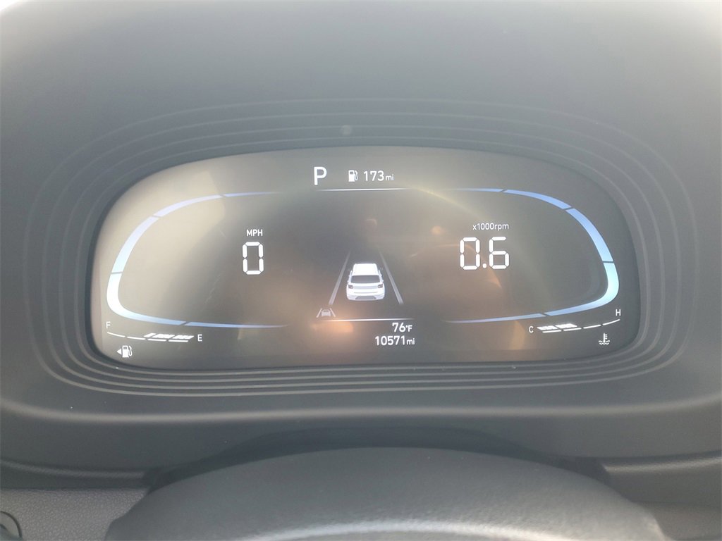 Used 2024 Hyundai Venue SEL image 22