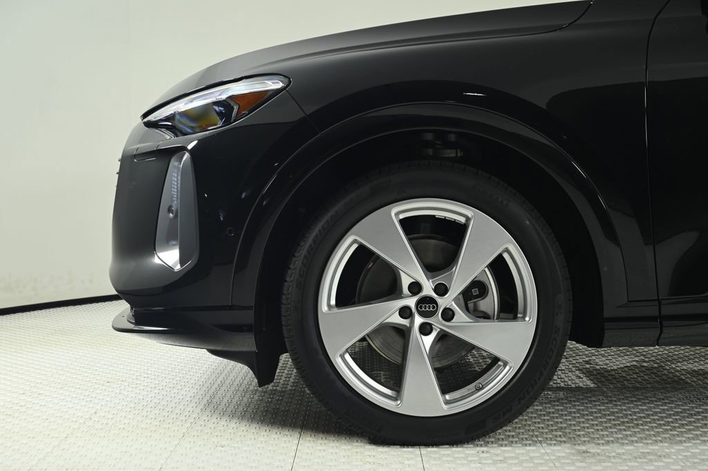 New 2025 Audi Q5 Prestige image 24