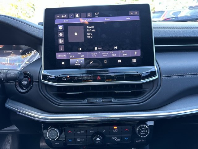 Used 2022 Jeep Compass Limited image 21