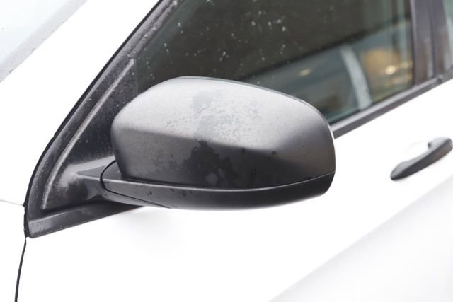 Used 2019 Jeep Cherokee Sport image 11