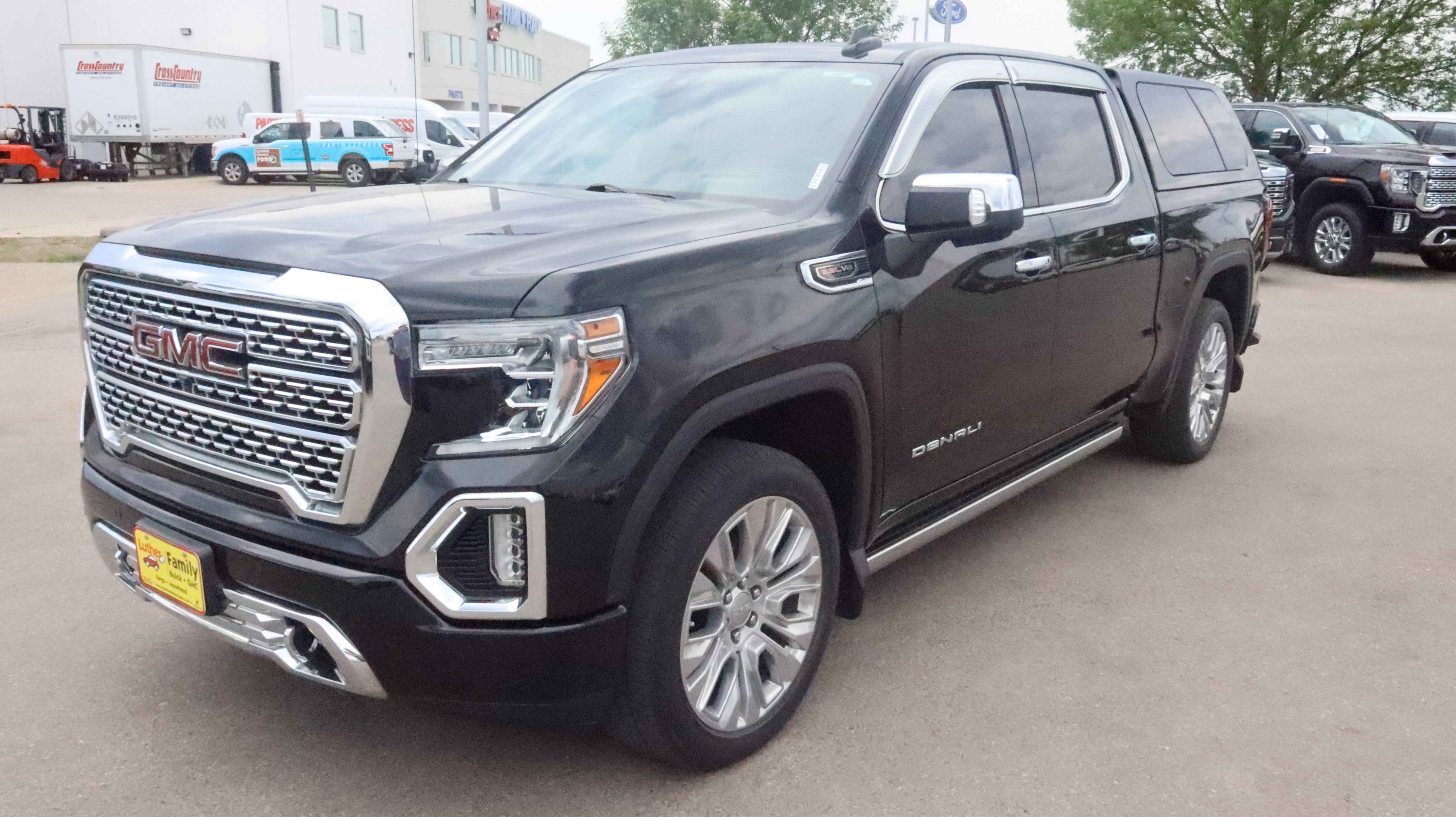 Certified 2020 GMC Sierra 1500 Denali w/ Denali Ultimate Package AWD/4WD image 3