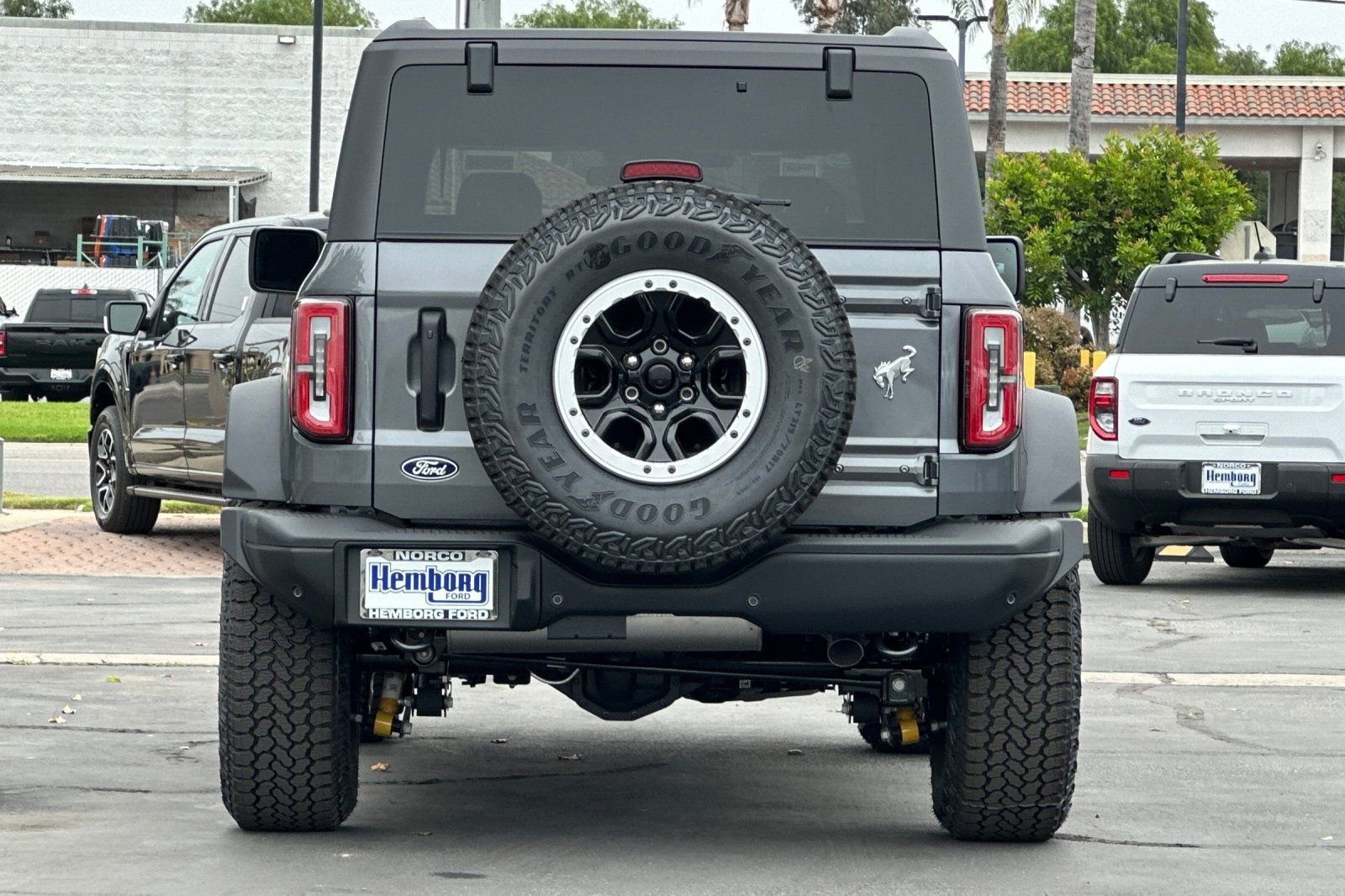 New 2026 Ford Bronco Badlands image 5