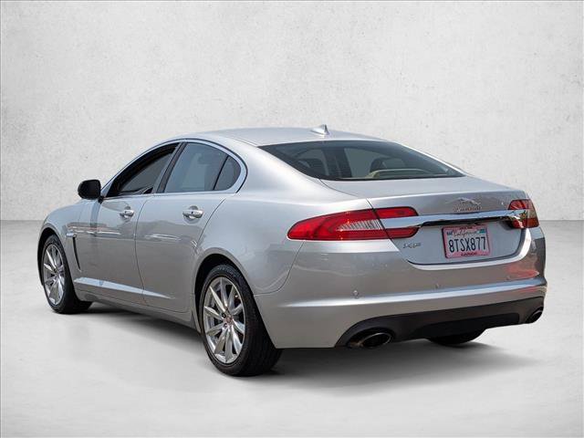 Used 2015 Jaguar XF Premium RWD image 7
