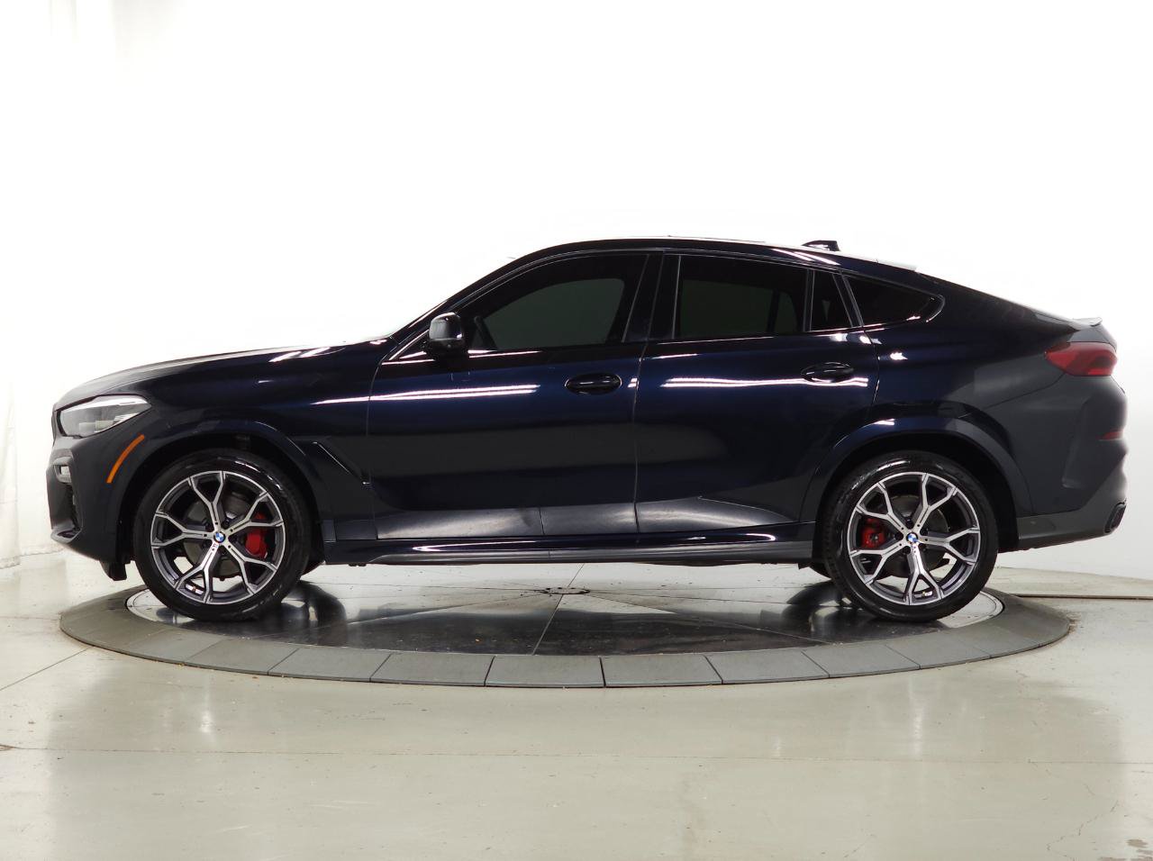 Used 2020 BMW X6 xDrive40i w/ M Sport Package AWD/4WD image 4