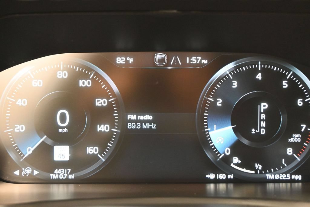 Certified 2022 Volvo XC90 T5 Momentum FWD image 12