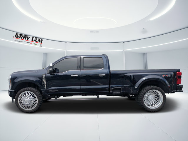 Used 2024 Ford F350 Platinum w/ FX4 Off-Road Package AWD/4WD image 6