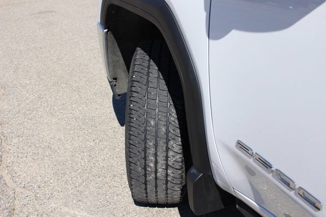 Used 2023 GMC Sierra 2500 SLE w/ SLE Value Package; AWD/4WD image 6