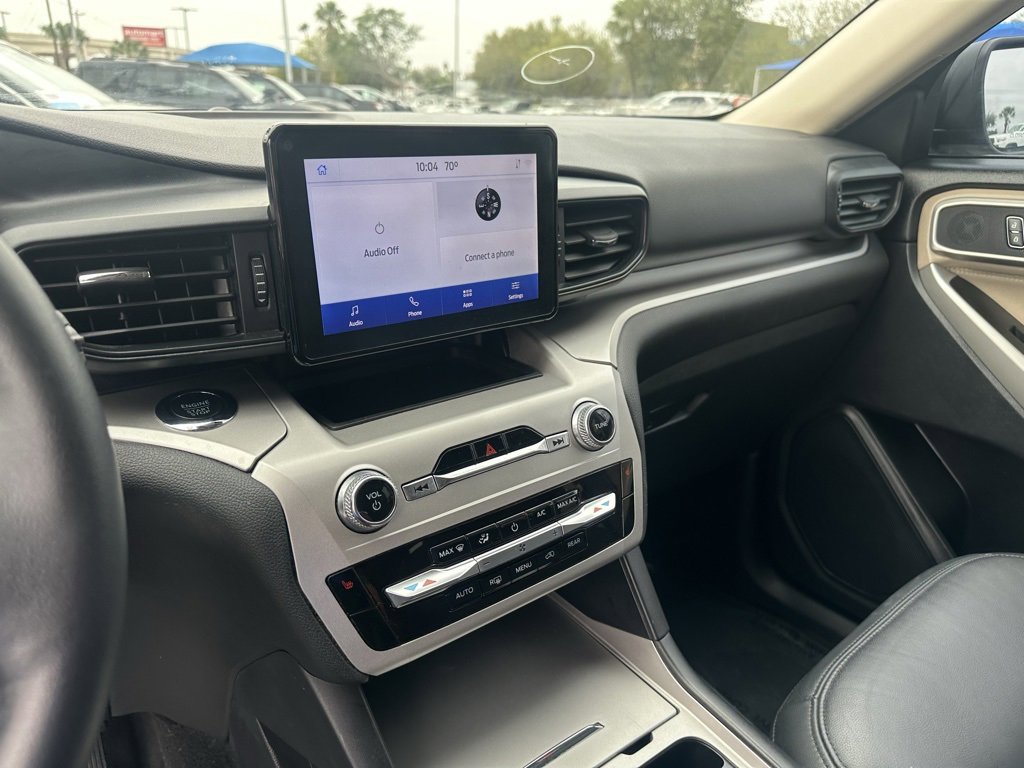 Used 2022 Ford Explorer XLT image 14