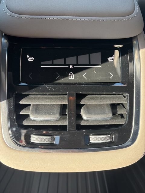 New 2026 Volvo XC90 B6 Plus w/ Protection Package Premier AWD/4WD image 28