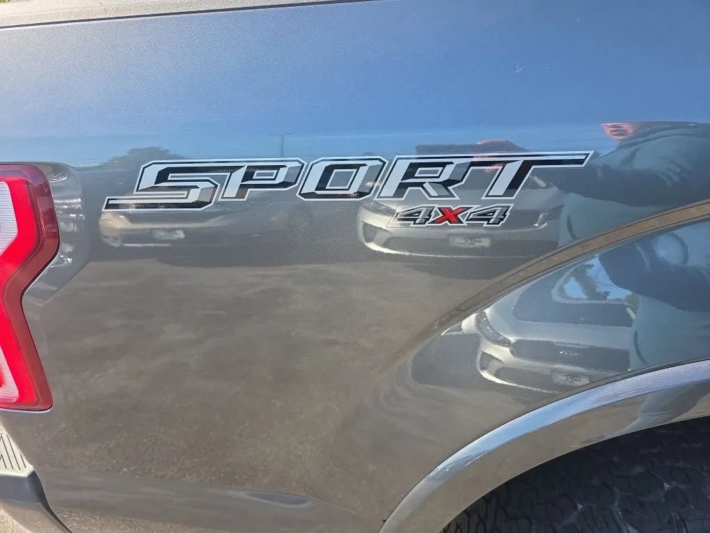 Used 2018 Ford F150 XLT w/ Equipment Group 302A Luxury AWD/4WD image 16