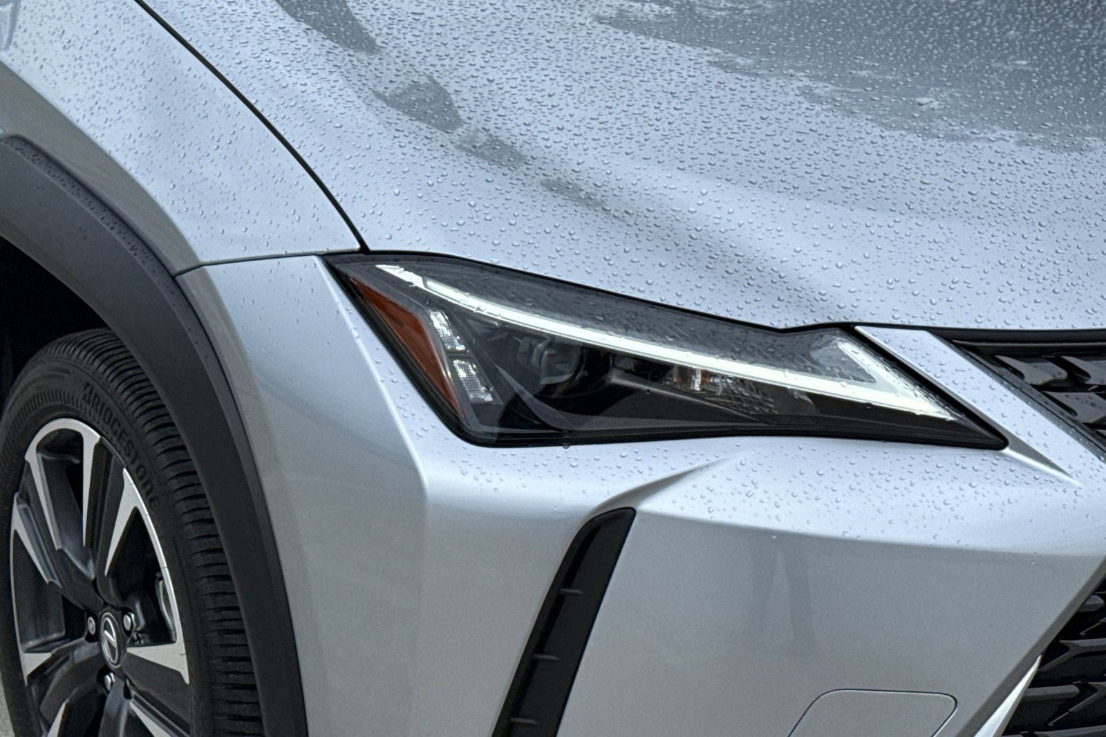 Certified 2025 Lexus UX 300h FWD w/ Accessory Package (Z2) image 11