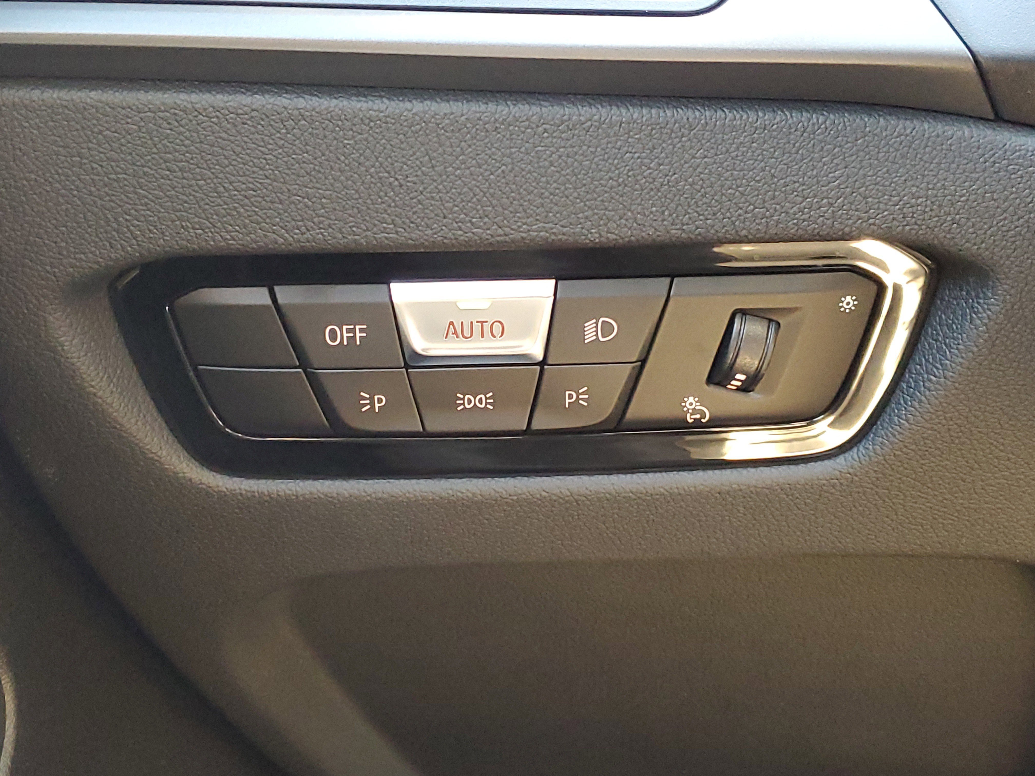 Used 2023 BMW 230i Coupe image 22