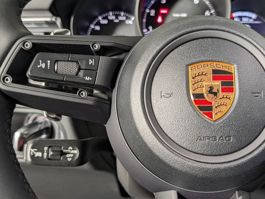 New 2026 Porsche Macan image 35