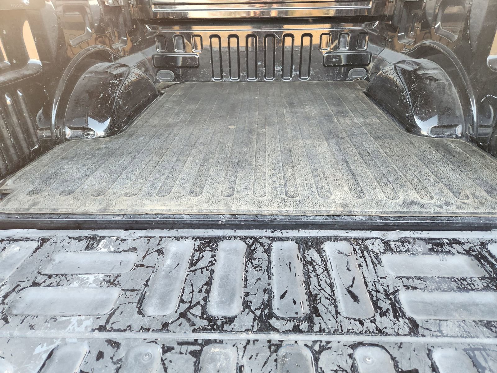 Used 2020 Ford F150 Lariat image 35