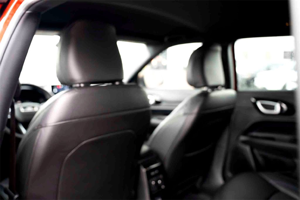 New 2026 Jeep Compass Latitude image 19