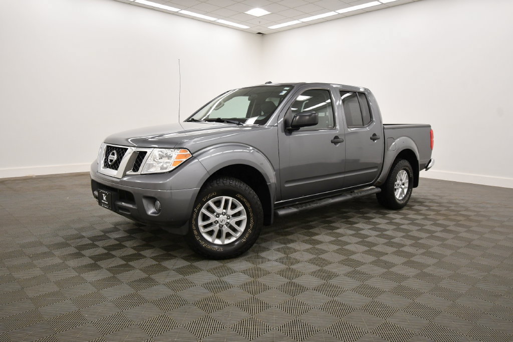 Used 2017 Nissan Frontier SV AWD/4WD image 2