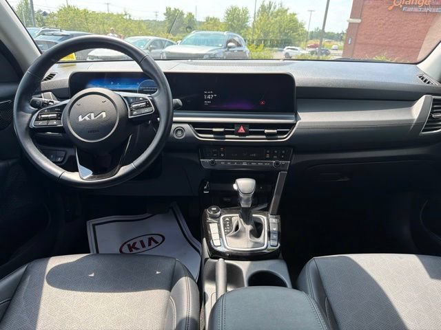 Certified 2024 Kia Seltos EX AWD/4WD image 17