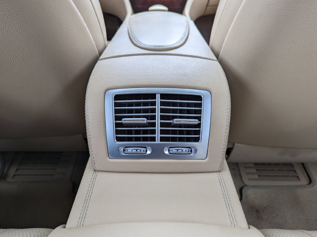 Used 2013 Mercedes-Benz CL 550 4MATIC image 41