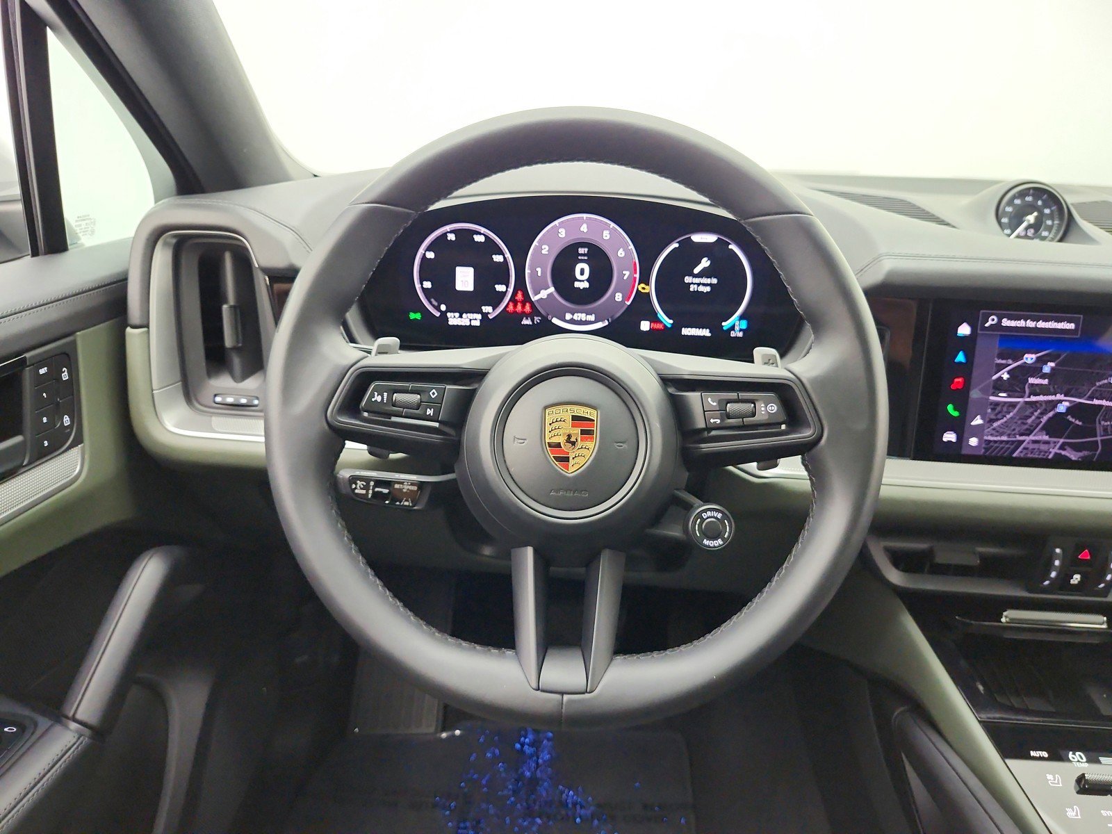 Used 2024 Porsche Cayenne Coupe image 17