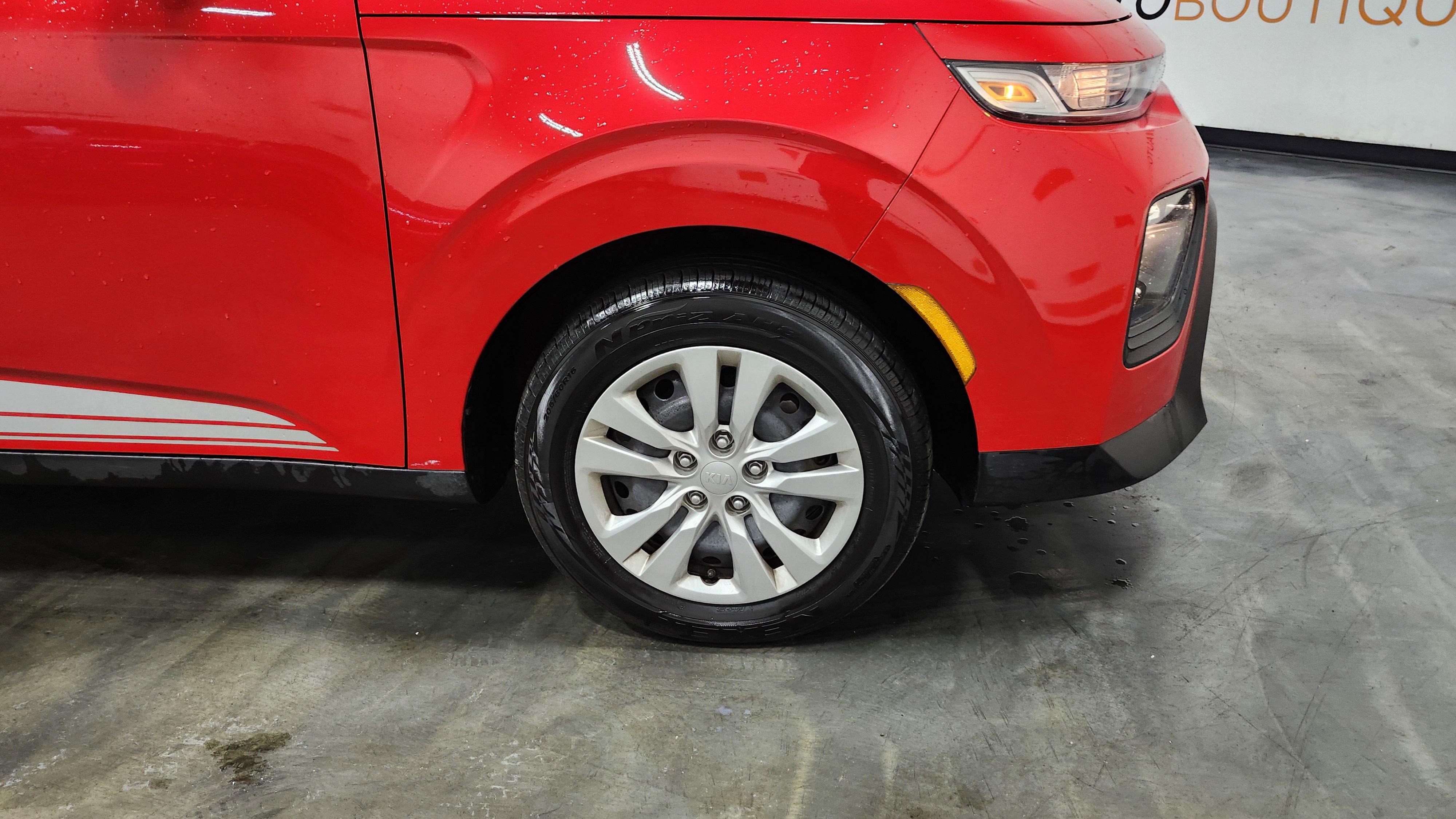 Used 2020 Kia Soul LX image 10