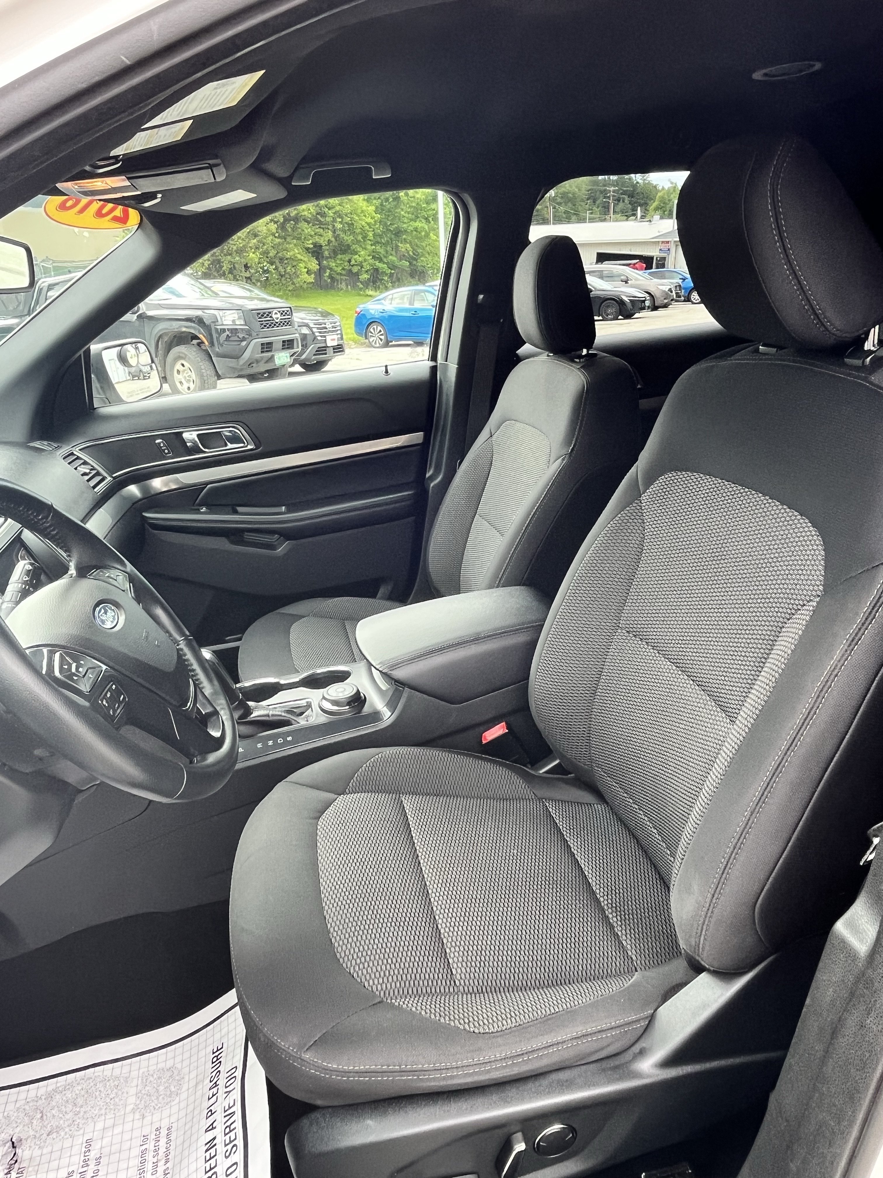 Used 2018 Ford Explorer XLT w/ Equipment Group 201A AWD/4WD image 13