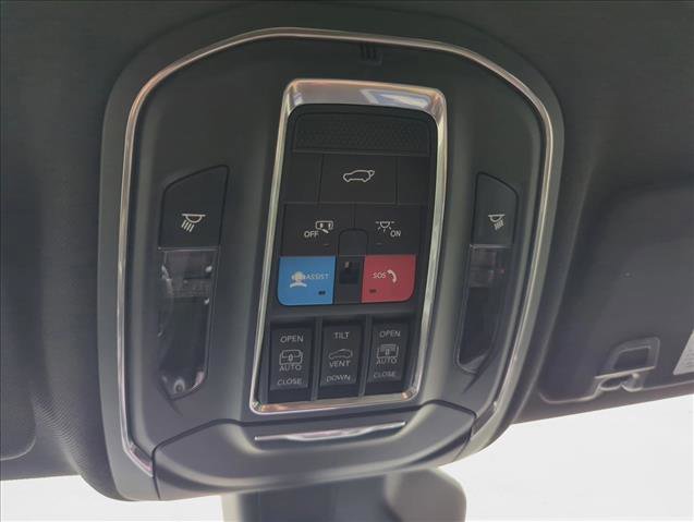 Used 2025 Jeep Grand Cherokee Limited 4xe image 15