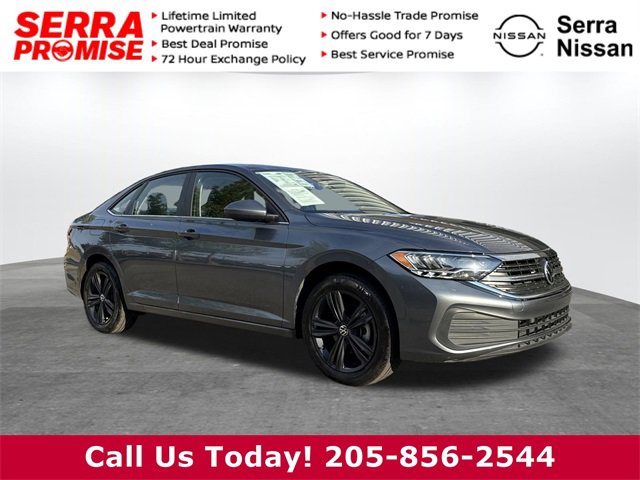 Used 2023 Volkswagen Jetta SE w/ Panoramic Sunroof Package