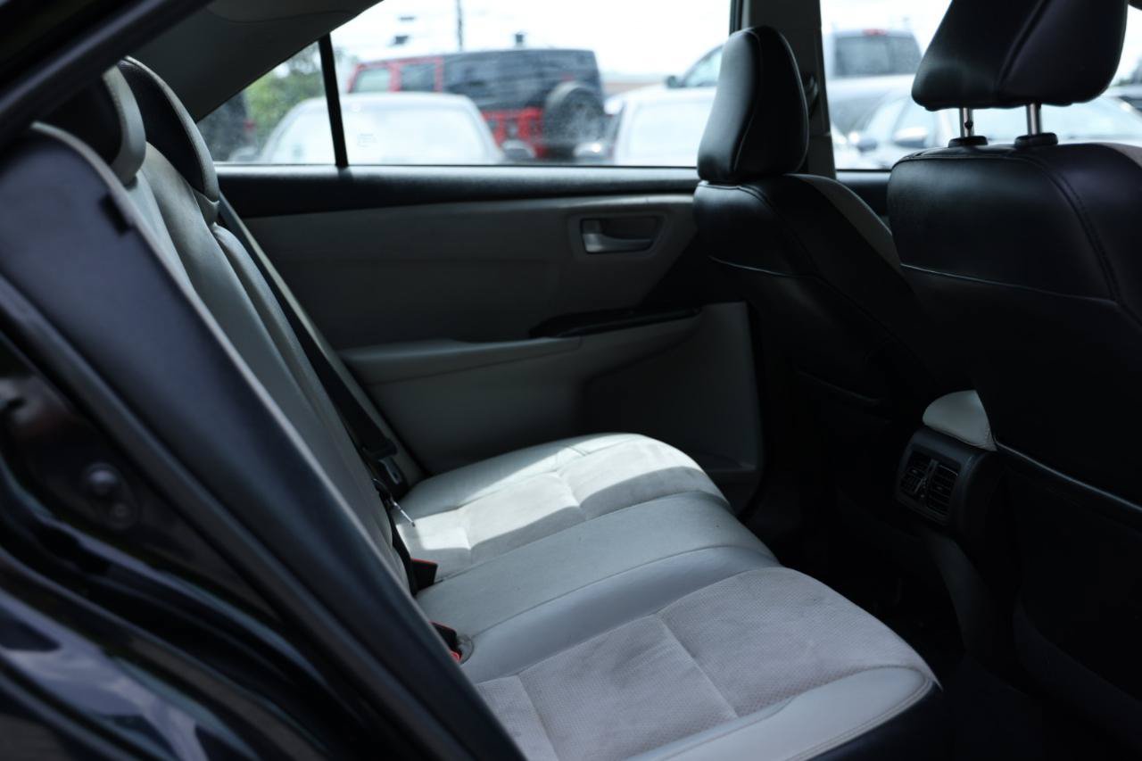 Used 2017 Toyota Camry XSE FWD image 23