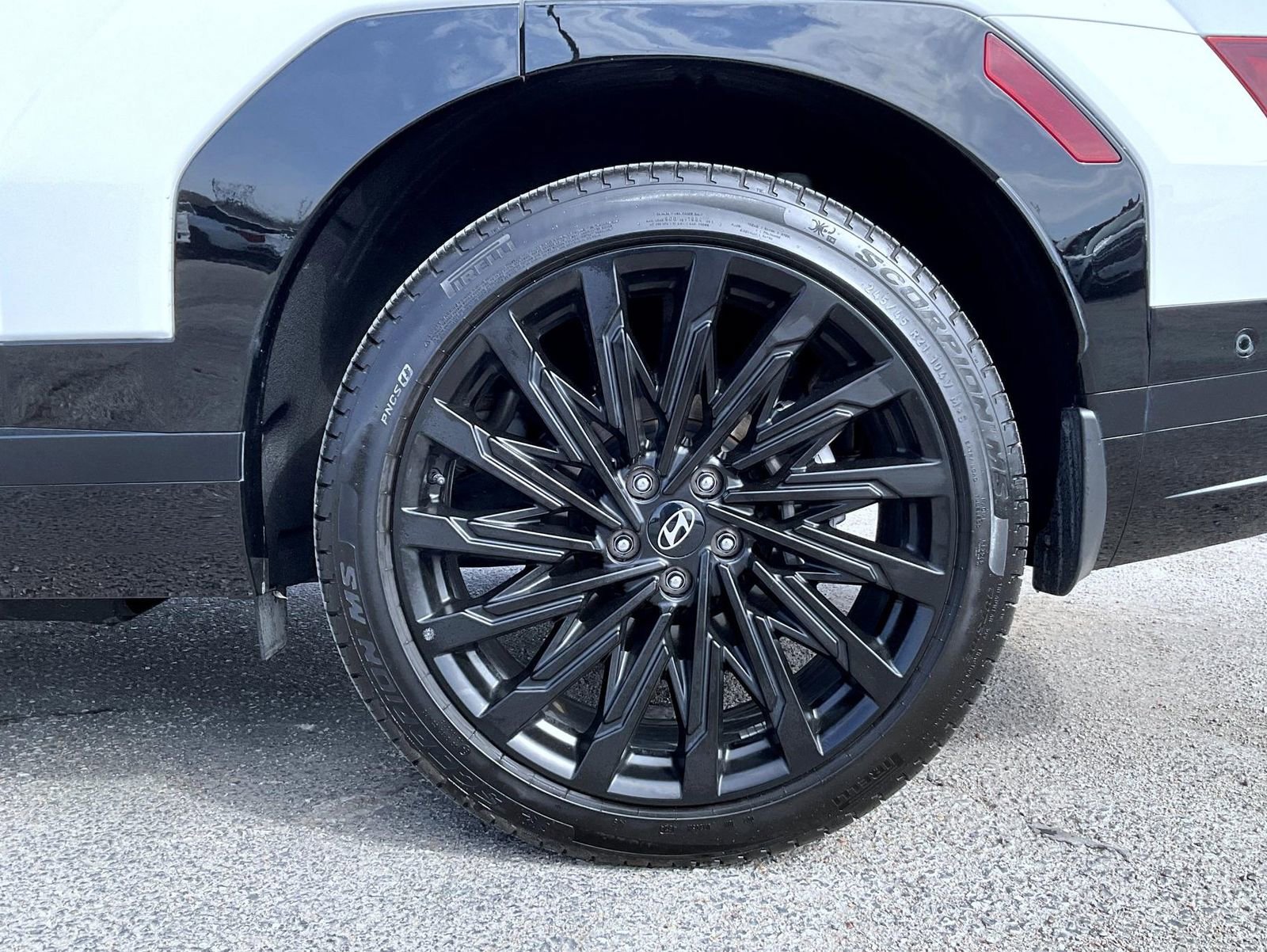 Used 2025 Hyundai Santa Fe Calligraphy image 23