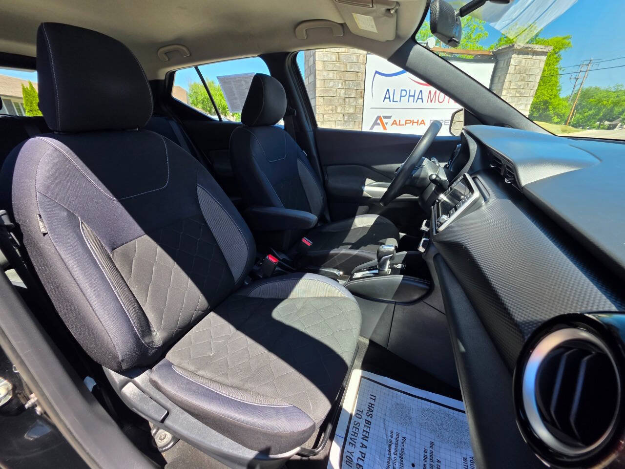 Used 2019 Nissan Kicks SV FWD image 9