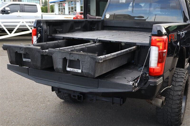 Used 2017 Ford F350 Platinum w/ Platinum Ultimate Package image 34