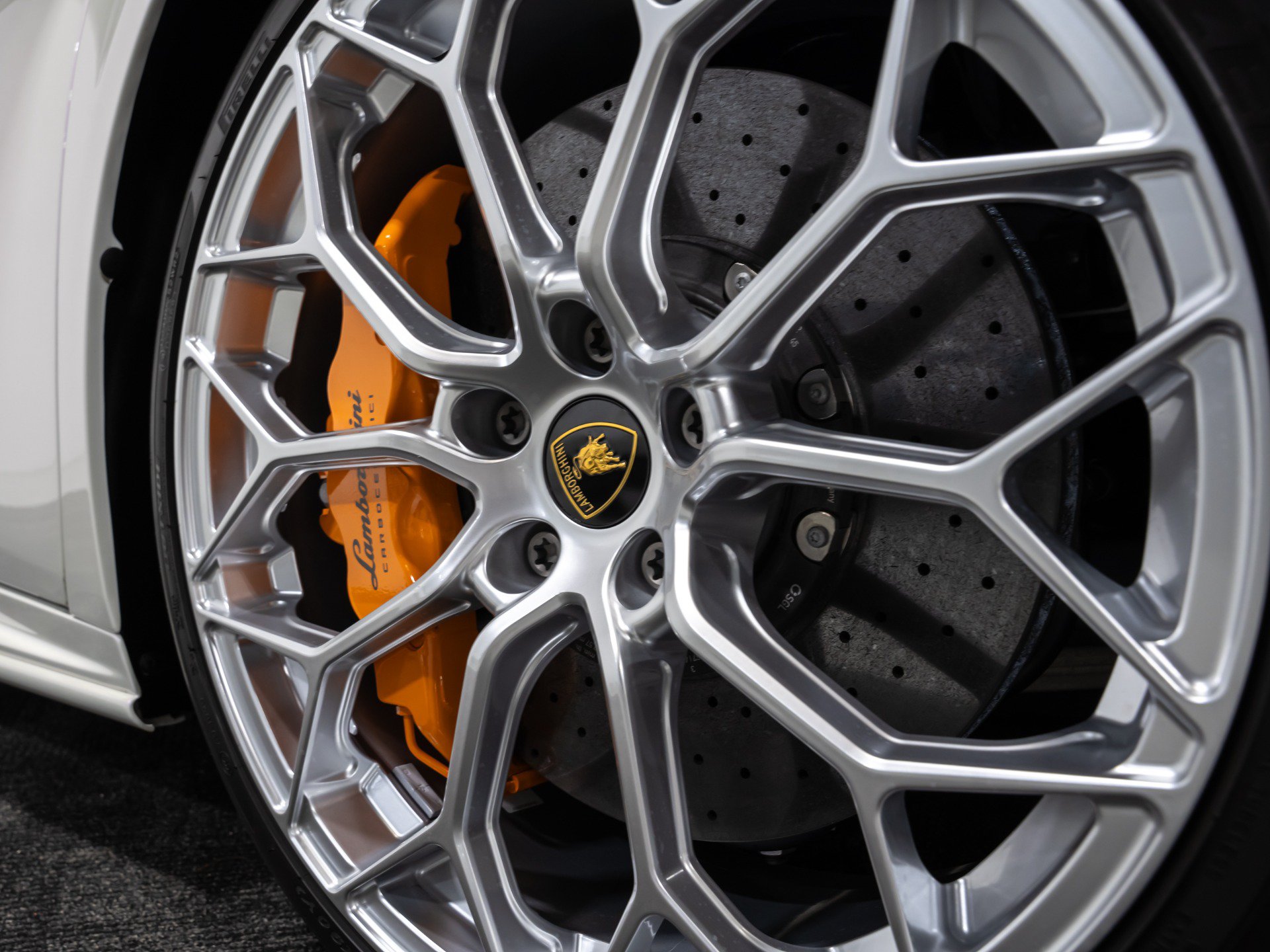 Used 2024 Lamborghini Huracan EVO AWD/4WD image 30