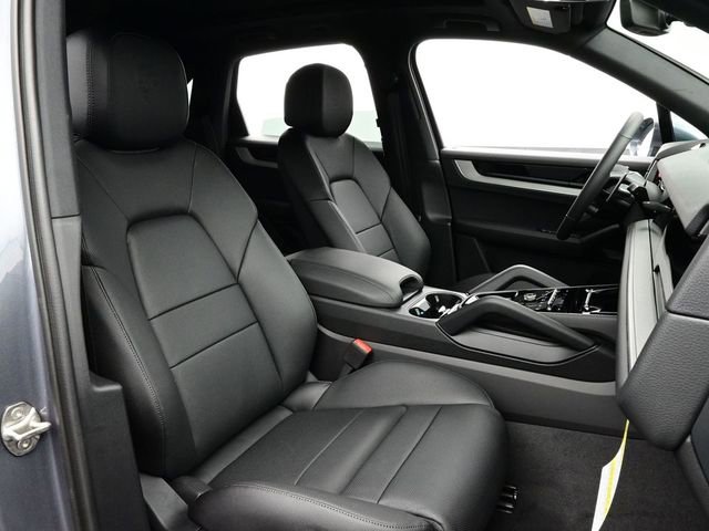 New 2026 Porsche Cayenne image 17